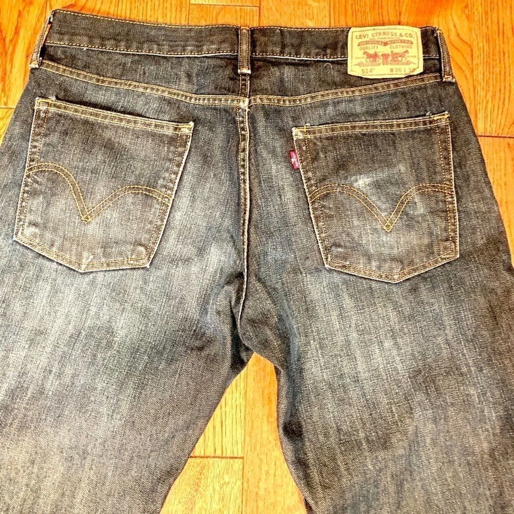 LEVI’s SLIM STRAIGHT 514 JEANS 36”x30”
